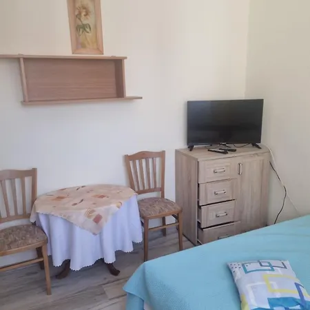 Jedrek بيت ضيافة 3*